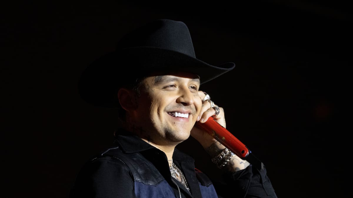 ¿Qué está pasando con la última canción de Christian Nodal, 'Un Vals'? La polémica explicada