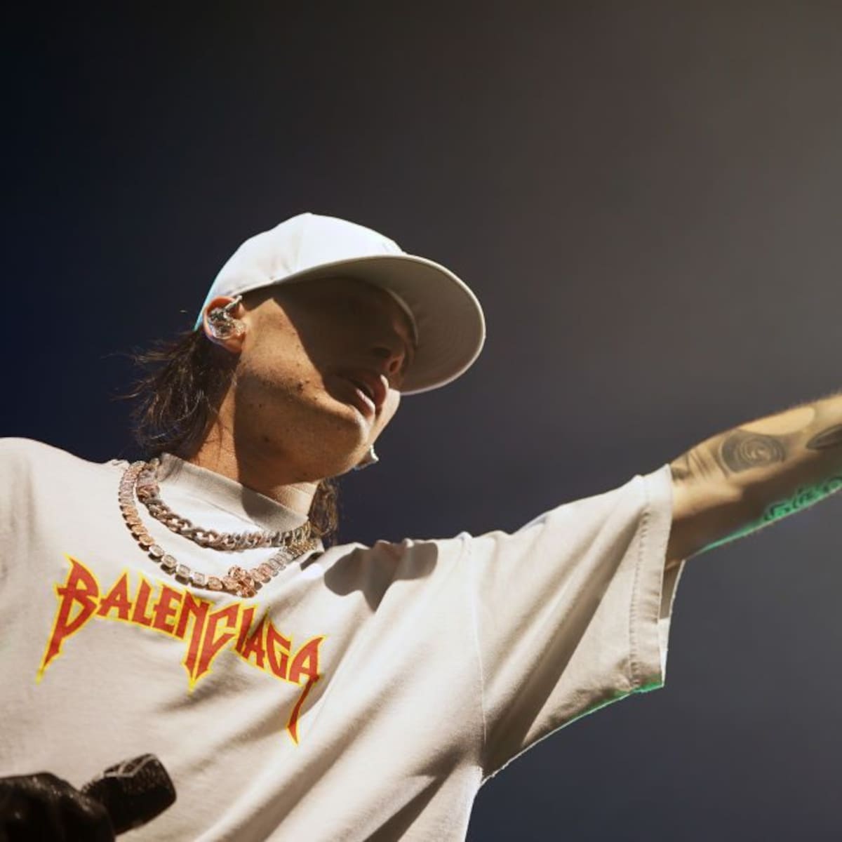 Peso Pluma Returns to No. 1 on Lista LOS40 USA with «LADY GAGA»