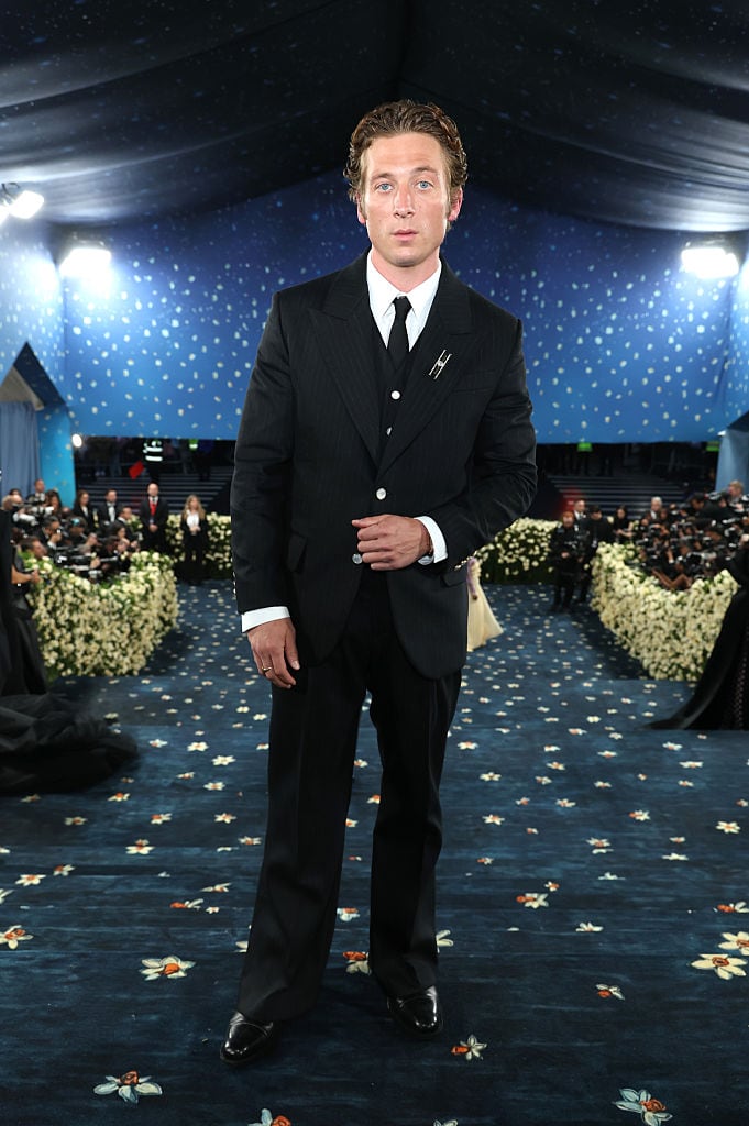 Jeremy Allen White attends the 2025 Met Gala Celebrating «Superfine: Tailoring Black Style» at Metropolitan Museum of Art on May 05, 2025 in New York City. (Kevin Mazur/Getty Images)
