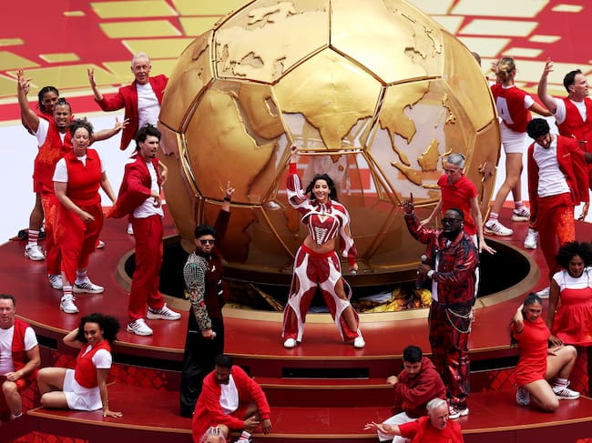Sanjoy, Nora Fatehi y Vegedream actúan durante la ceremonia de inauguración previa al partido del Grupo B de la Copa del Mundo de la FIFA 2026 entre Canadá y Bosnia y Herzegovina, celebrado en el Estadio de Toronto el 12 de junio de 2026 en Toronto, Ontario.