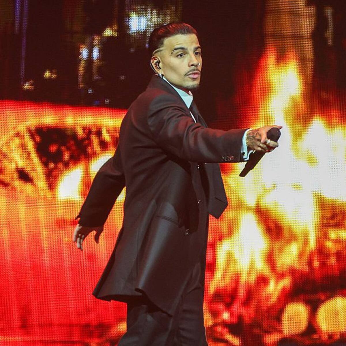 The Role of Autumn in ‘Nostalgia de Otoño’ by Rauw Alejandro ft. De La Rose