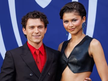 Zendaya vuelve a redes sociales para compartir una nueva foto junto a Tom Holland y la parada del tour de Spider Man en Roma
