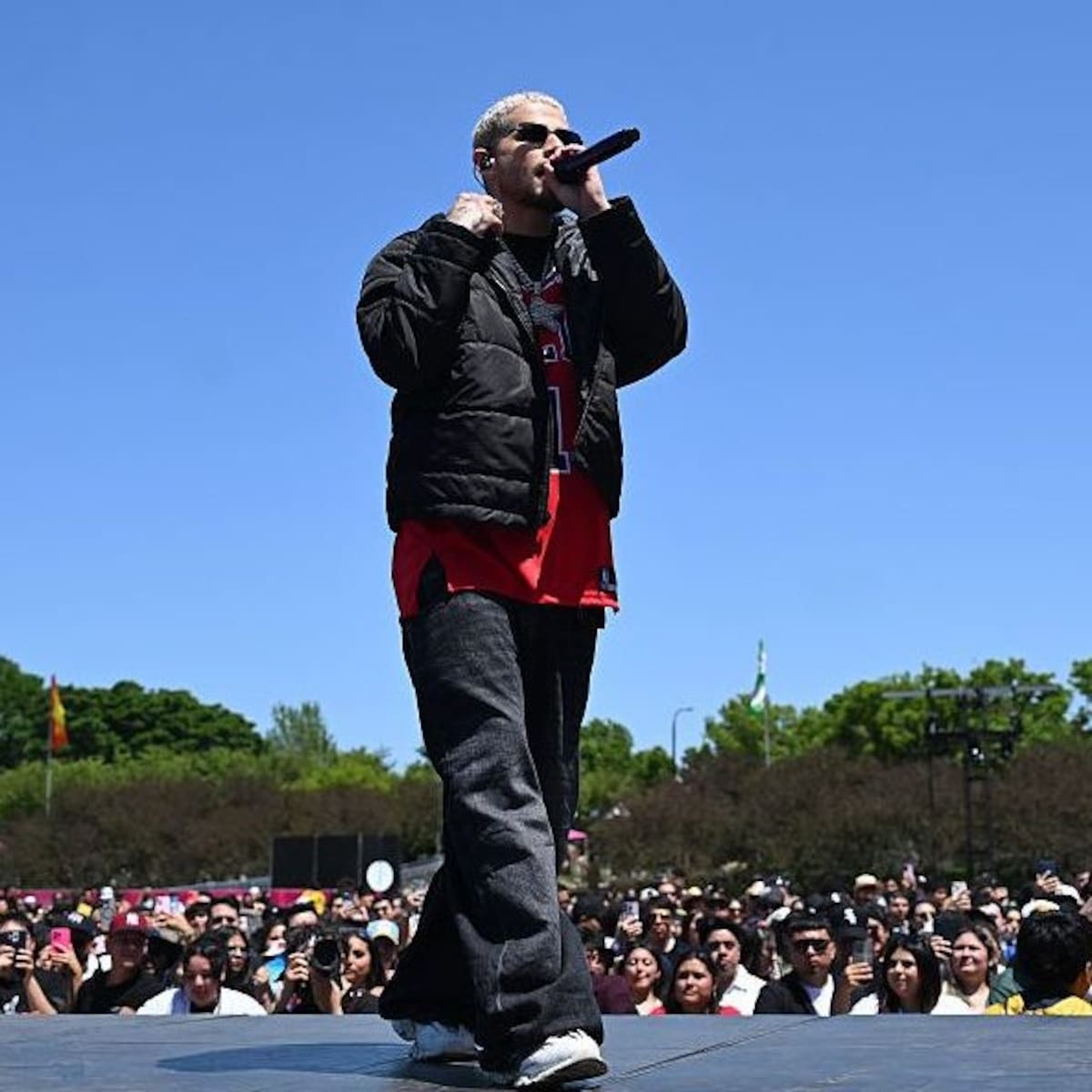 ¿Cuál es el significado de “TUMBAO” de DEI V? Letra completa en español