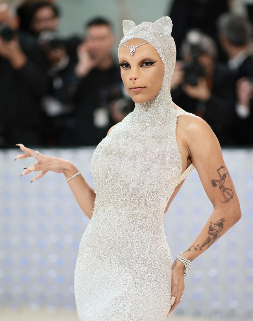 Doja Cat at The 2023 Met Gala Celebrating «Karl Lagerfeld: A Line Of Beauty». Dimitrios Kambouris/Getty Images.