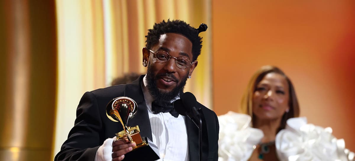 Kendrick Lamar acepta el premio al Mejor Álbum de Rap por "GNX" en el escenario durante la 68ª entrega de los premios GRAMMY en el Crypto.com Arena, el 1 de febrero de 2026 en Los Ángeles, California.