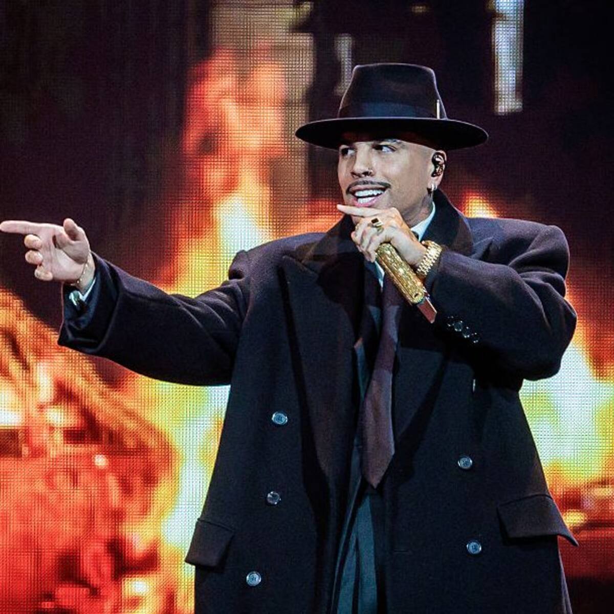 Rauw Alejandro Joins Bad Bunny at Puerto Rico Coliseum Residency, Debuts ‘Buenos Términos’ Live