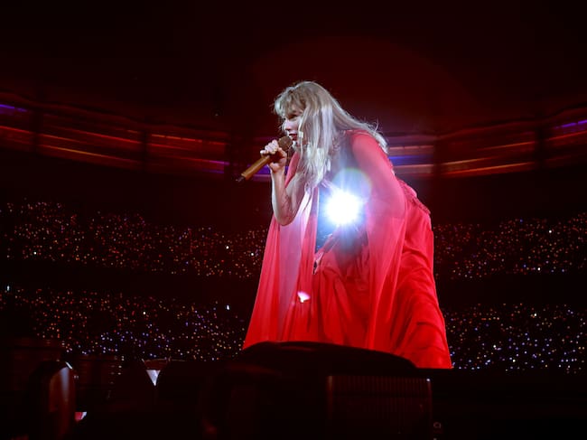 Taylor Swift actúa durante The Eras Tour el 6 de diciembre de 2024 en Vancouver, British Columbia.
