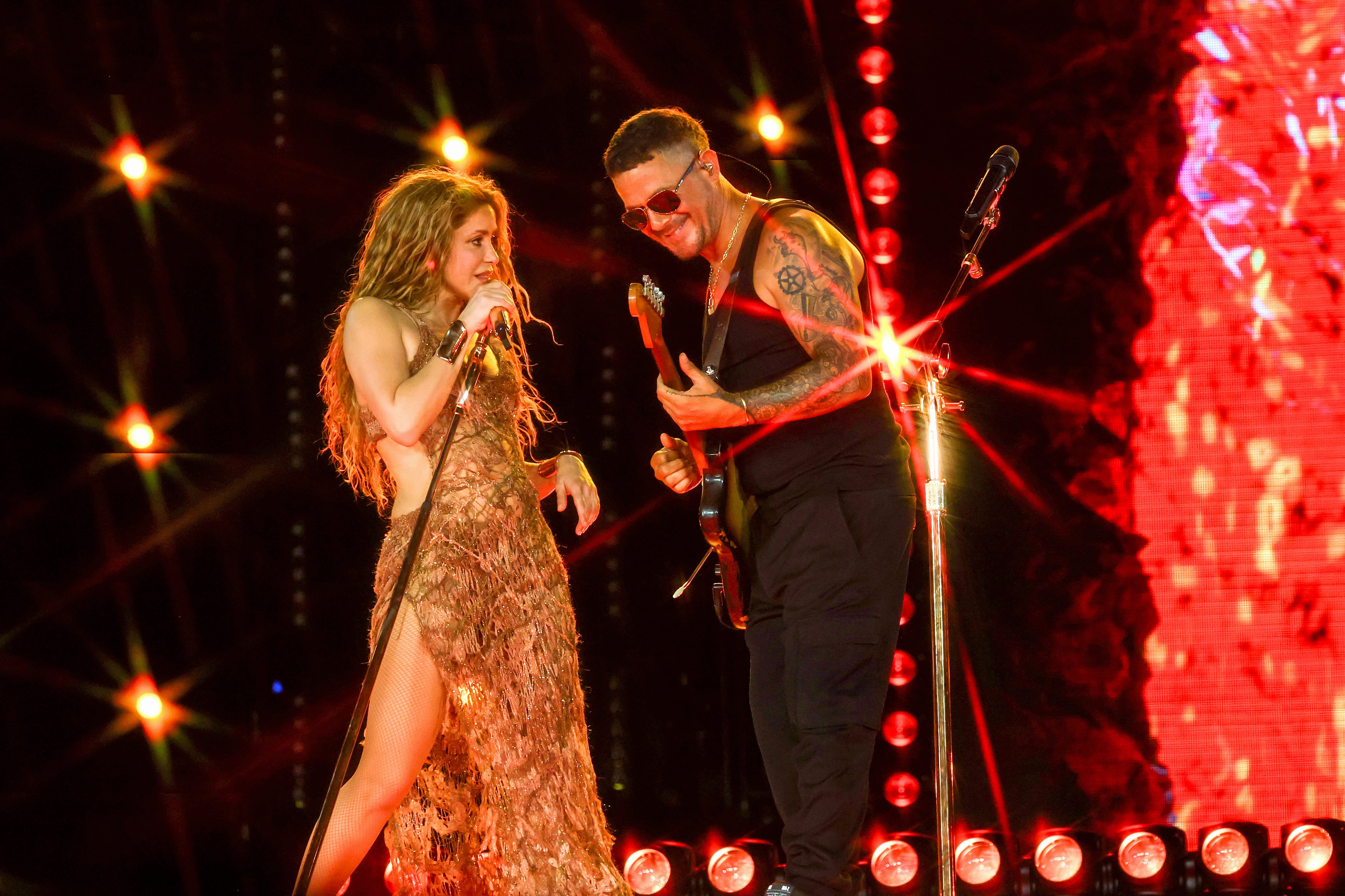 Shakira y Alejandro Sanz en Las Mujeres Ya No Lloran Tour