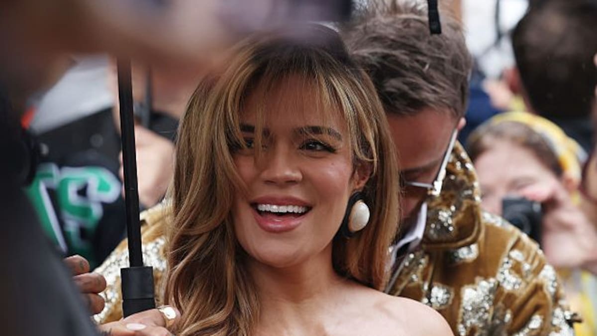 How to Watch Karol Perform at Crazy Horse Paris: Tickets and Prices