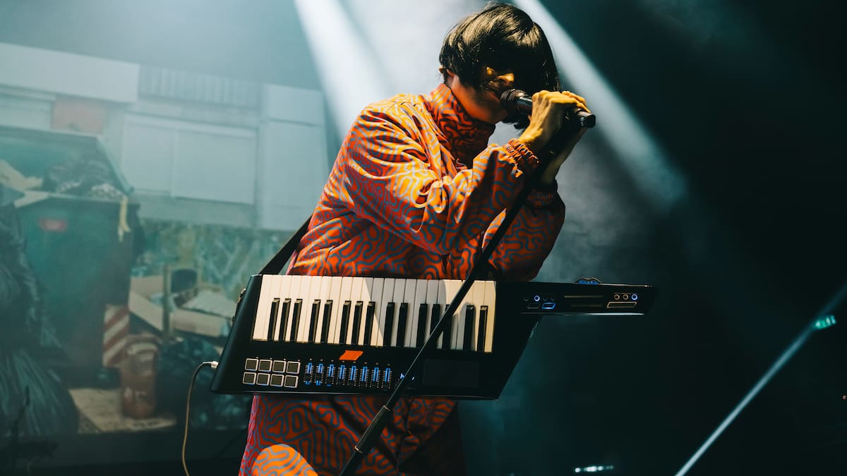 Letra en español y significado de Life Goes On, la canción de Oliver Tree que resuena más que nunca tras su muerte