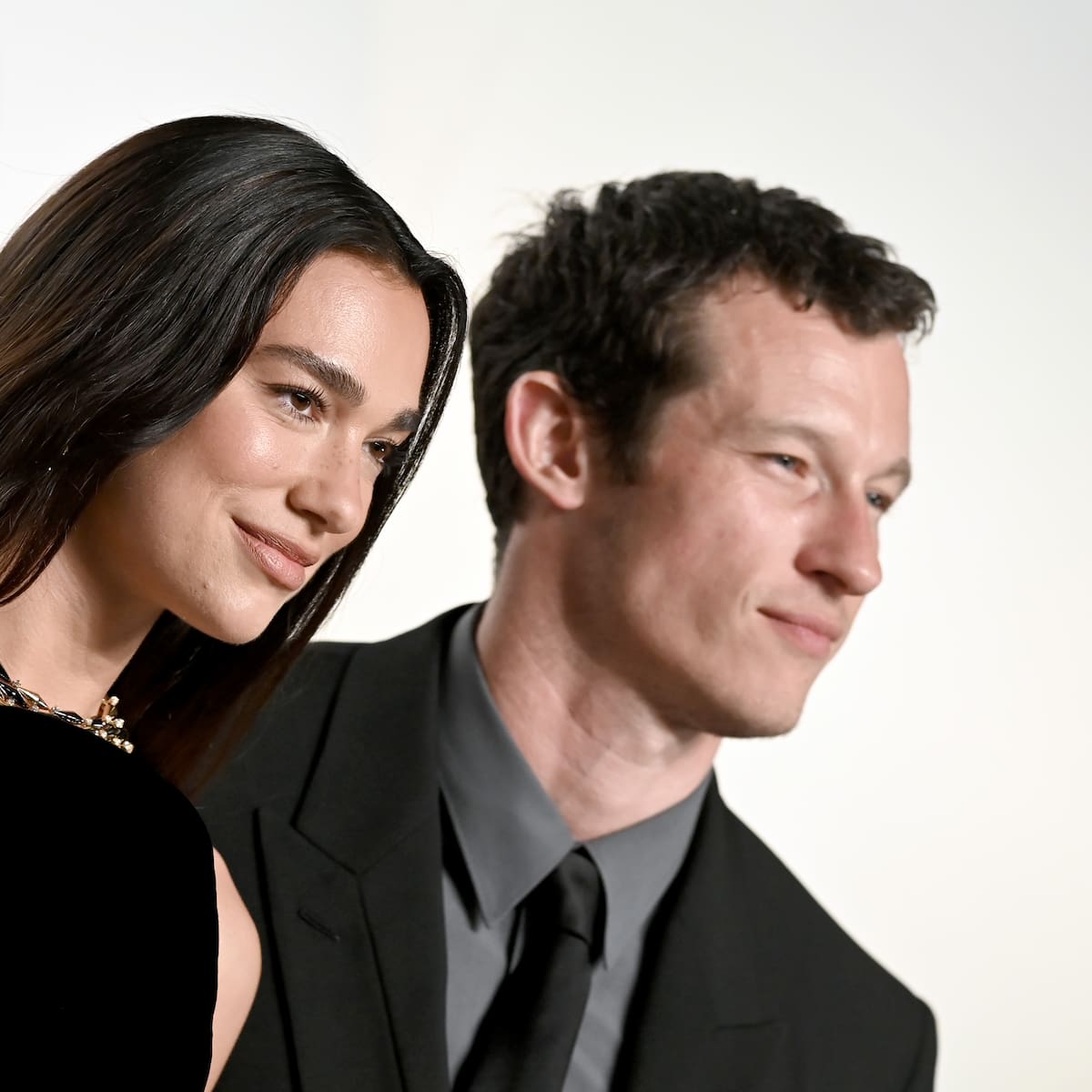 Del precio del vestido de novia de Dua Lipa a su lista de invitados: los detalles de la boda con Callum Turner