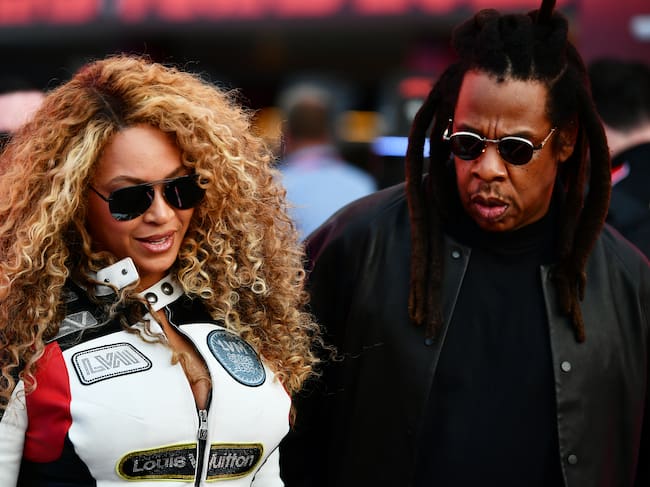 Beyoncé y Jay-Z en el paddock antes del Gran Premio de Fórmula 1 de Las Vegas, celebrado en el circuito de Las Vegas Strip el 22 de noviembre de 2025 en Las Vegas, Nevada.