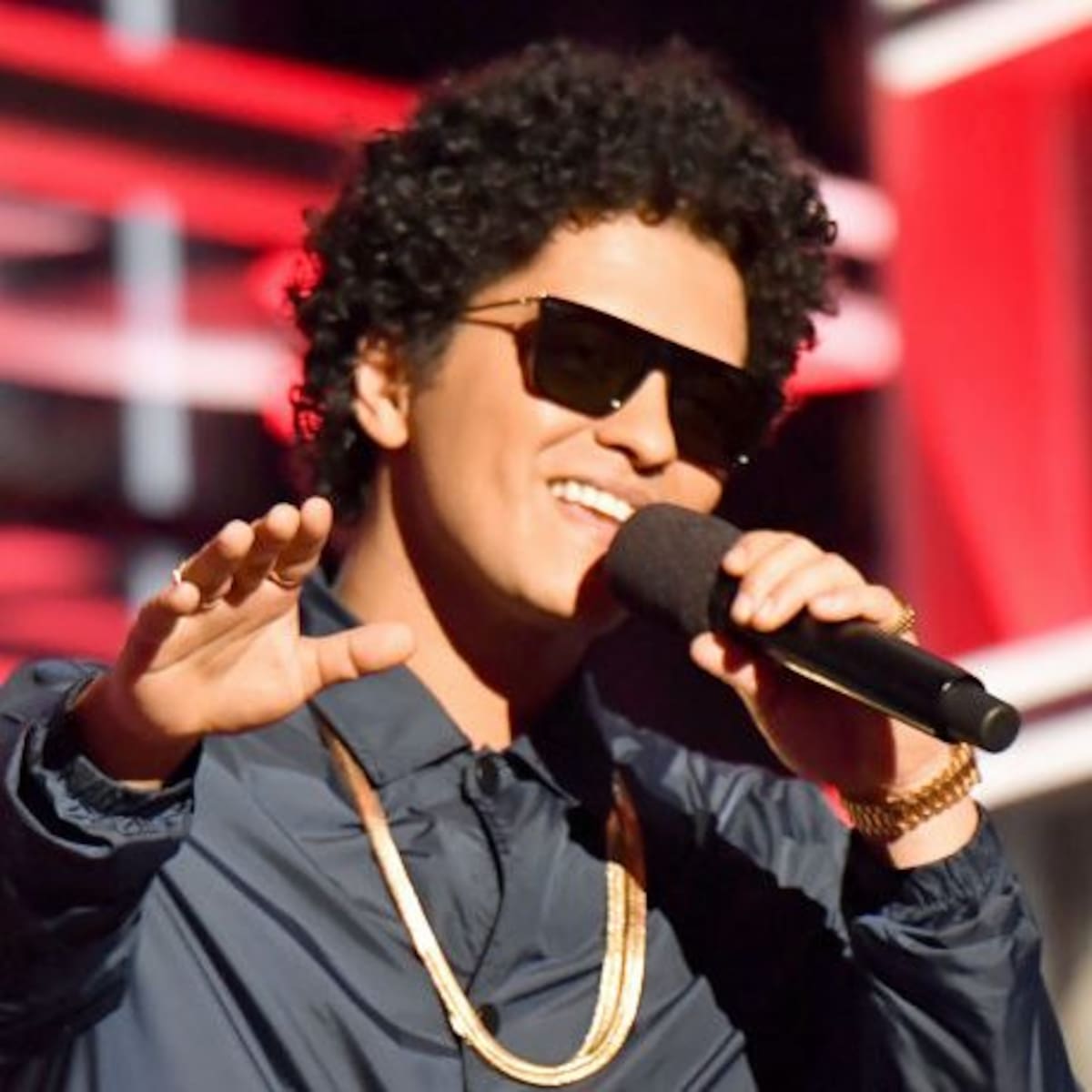 Bruno Mars estrena su era más romántica con ‘I Just Might’: letra completa y significado en español