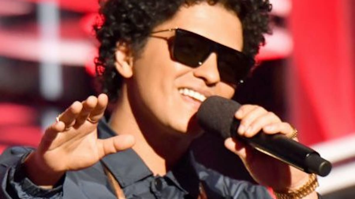 Bruno Mars estrena su era más romántica con ‘I Just Might’: letra completa y significado en español