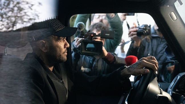 Dani Alves drives his car, on 28 March, 2025 in Esplugues de Llobregat, Barcelona, Catalonia, Spain. The Appeals Section of the Superior Court of Justice of Catalonia has unanimously overturned the sentence that sentenced former FC Barcelona player Dani Alves to 4 years and 6 months in prison for the sexual assault of a young woman at the Sutton nightclub in December 2022.