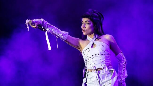 Maria Becerra performs on stage at Palacio Vistalegre on October 09, 2022 in Madrid, Spain. (Photo by Aldara Zarraoa/Redferns)