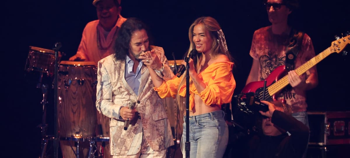 Marco Antonio Solís y Karol G // Foto: Getty Images