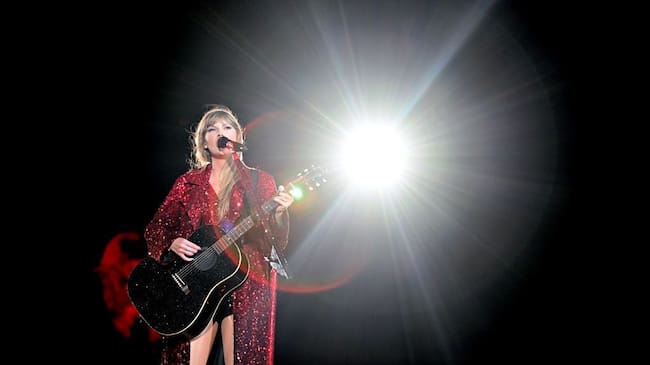 Taylor Swift performs onstage during «Taylor Swift | The Eras Tour» at Empower Field At Mile High on July 14, 2023 in Denver, Colorado. Tom Cooper/TAS23/Getty Images for TAS Rights Management