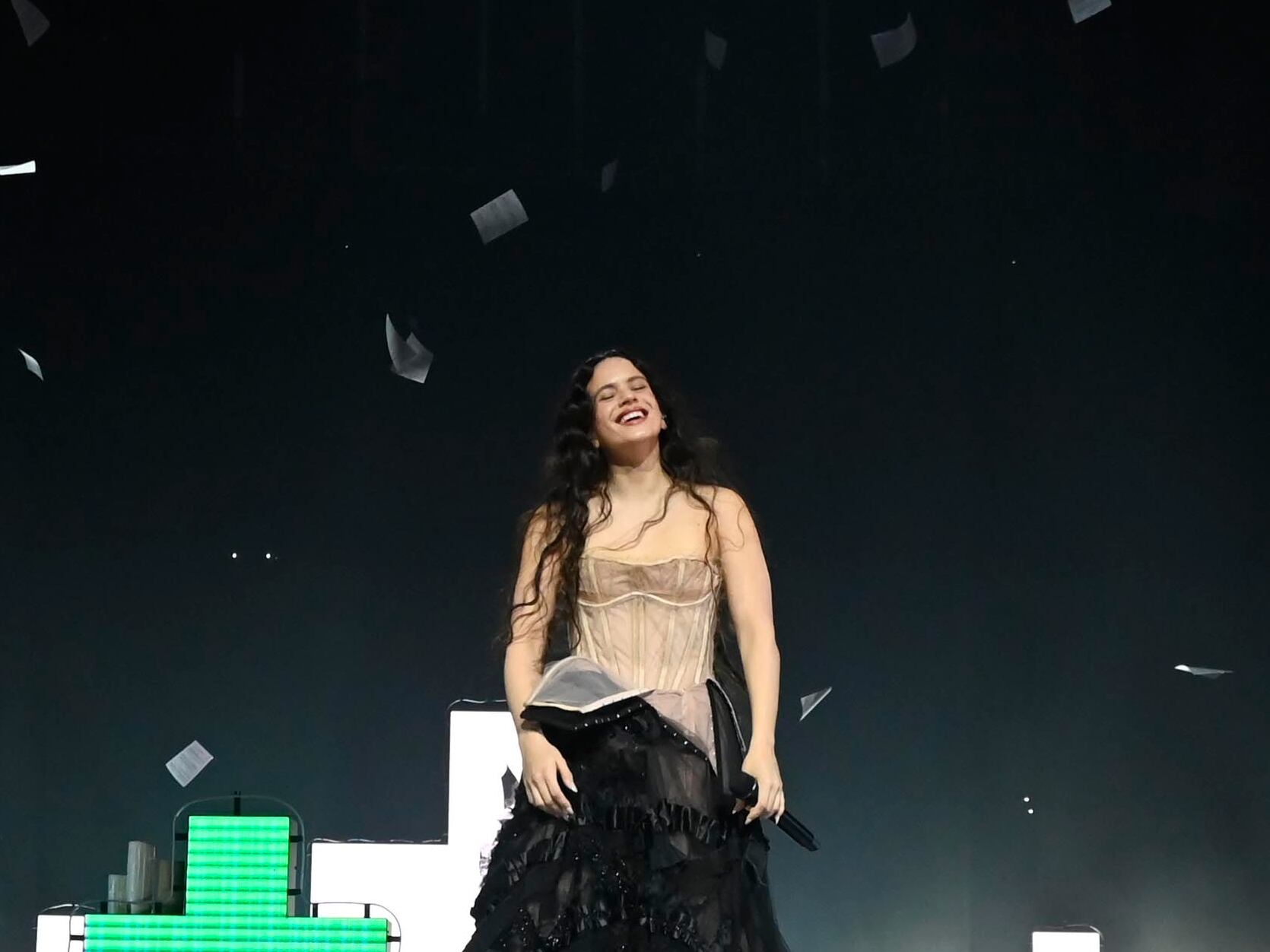 Rosalía en LOS40 Music Awards Santander, en el Roig Arena de Valencia, 7 de noviembre de 2025.