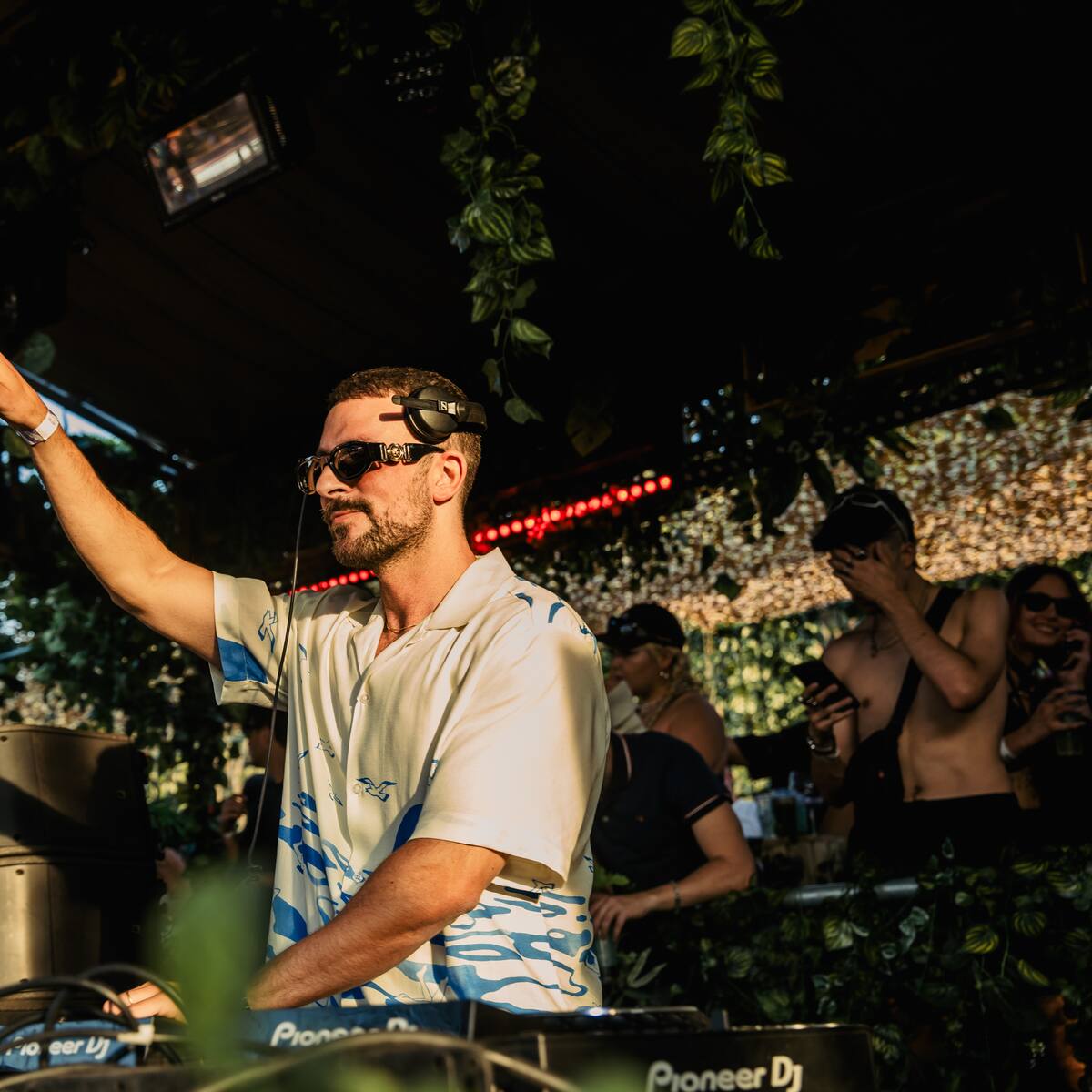 What’s Happening in the Hard Techno Scene? Allegations of Sexual Abuse Shake the Industry