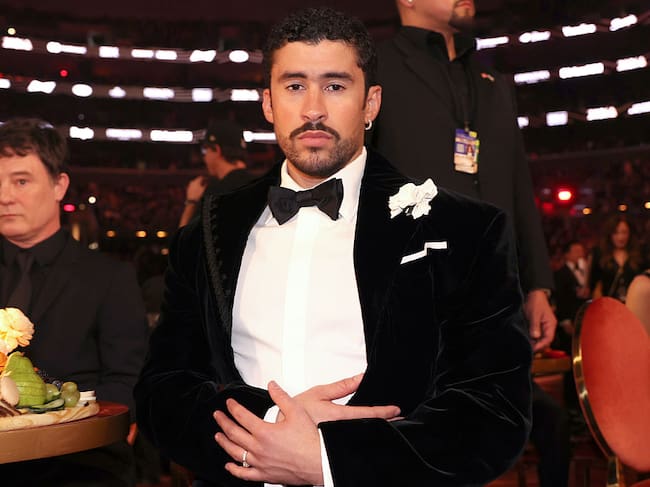 Bad Bunny asiste a la 68ª edición de los Premios GRAMMY en el Crypto.com Arena el 1 de febrero de 2026 en Los Ángeles, California.
