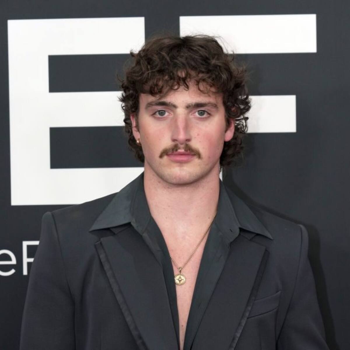 Benson Boone at the 2025 Grammys: The Gesture That Sparked Controversy