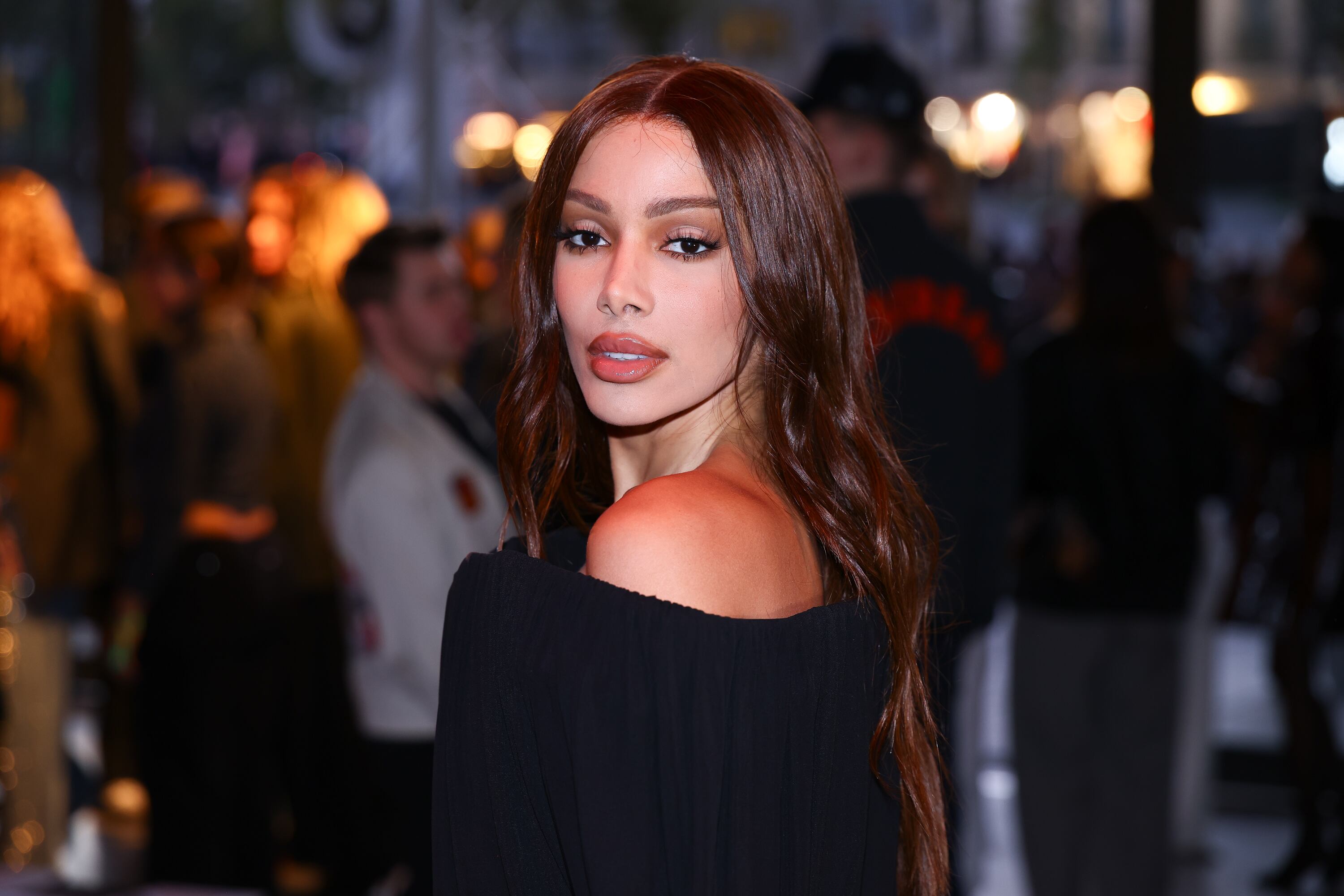 Anitta asiste al desfile de moda femenina Primavera/Verano 2026 de Stella McCartney durante la Semana de la Moda de París el 30 de septiembre de 2025 en París, Francia.