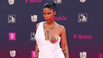 Tokischa se marca un Chappell Roan en el Premio Lo Nuestro: de dónde es el llamativo vestido nude blanco que lució