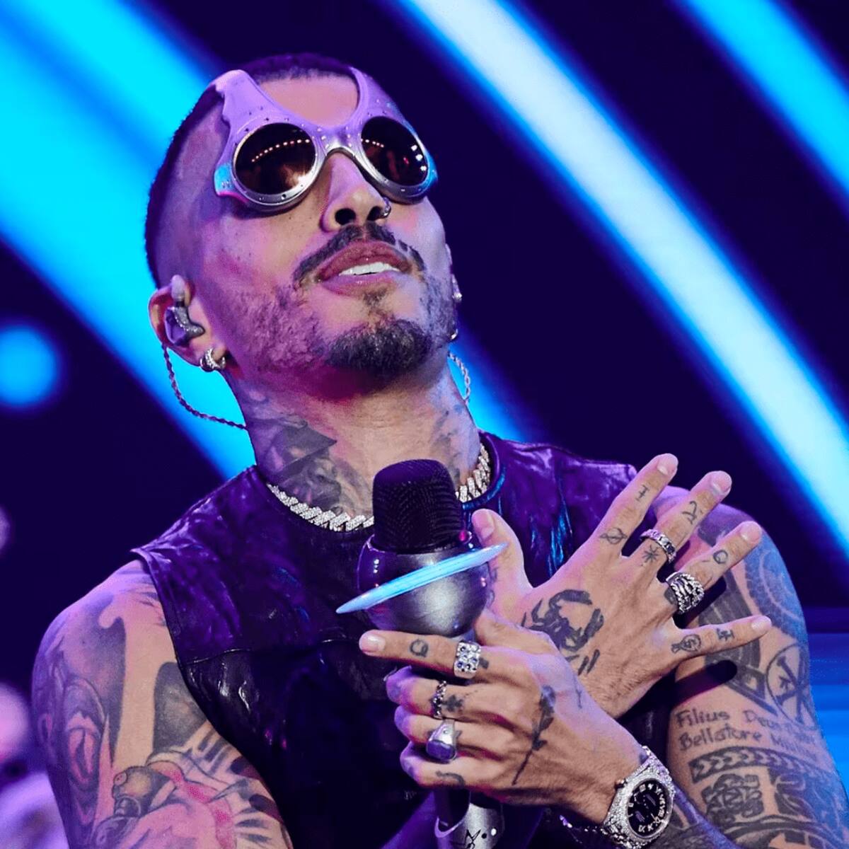 Rauw Alejandro Marks the End of Saturno Era with His Latest Song ‘Touching The Sky’