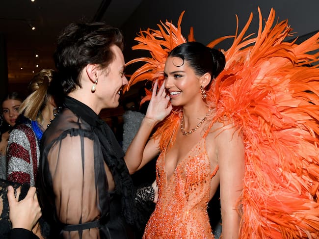 NEW YORK, NEW YORK - MAY 06: (EXCLUSIVE COVERAGE, SPECIAL RATES APPLY) Harry Styles and Kendall Jenner attend The 2019 Met Gala Celebrating Camp: Notes on Fashion at Metropolitan Museum of Art on May 06, 2019 in New York City. (Photo by Kevin Mazur/MG19/Getty Images for The Met Museum/Vogue)