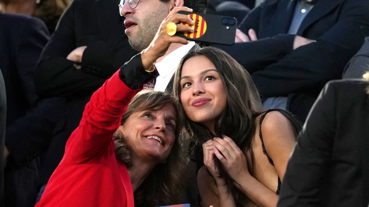 ¿Qué precio tiene la camiseta del Barça de Olivia Rodrigo? Su debut en el Clásico y la foto con Lamine Yamal
