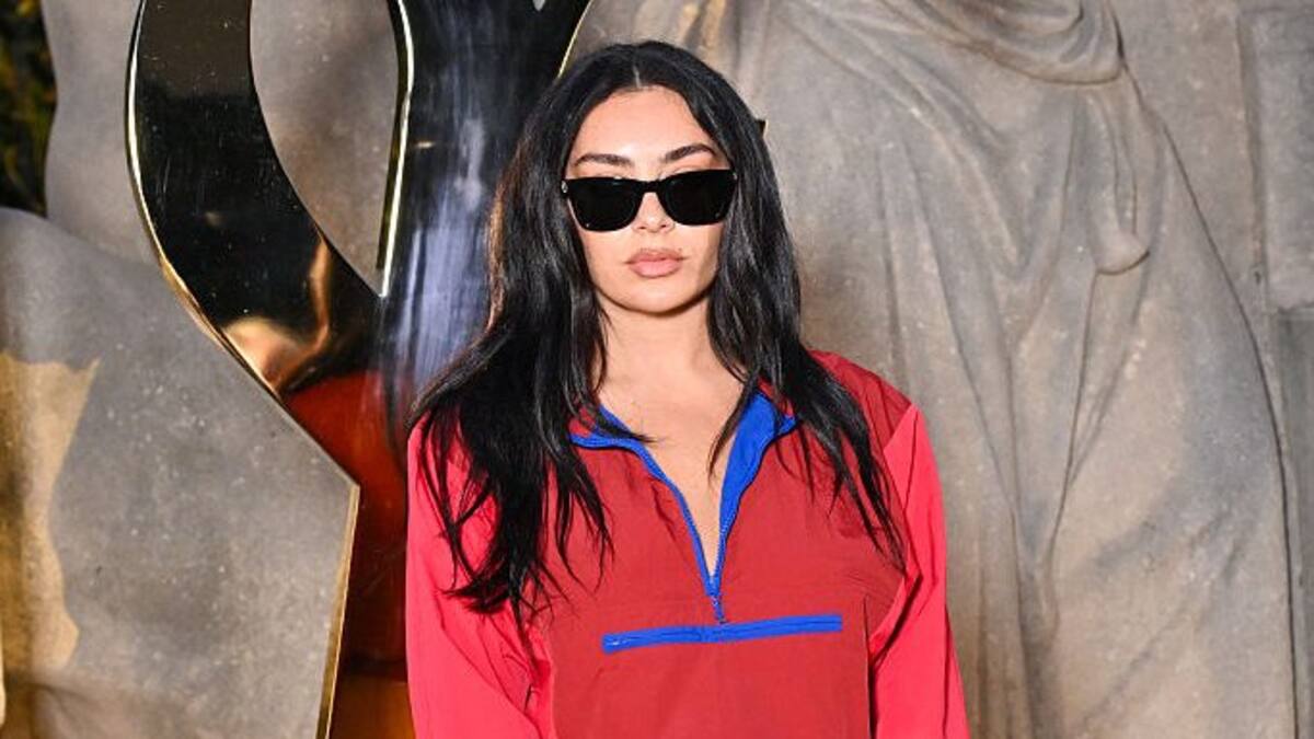 Here’s Why Fans Think Taylor Swift’s ‘Actually Romantic’ Is About Charli XCX