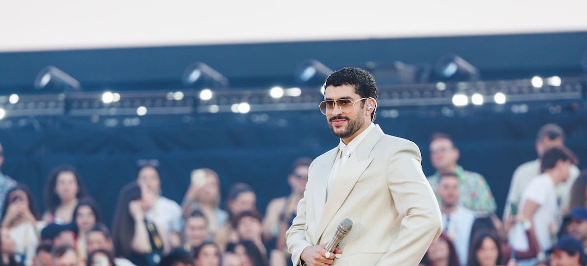Bad Bunny actúa en Barcelona durante el Debí Tirar Más Fotos Tour el 22 de mayo de 2026.