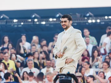 Bad Bunny para su concierto para enviar un mensaje a Venezuela: "Todos los latinos estamos con ustedes"