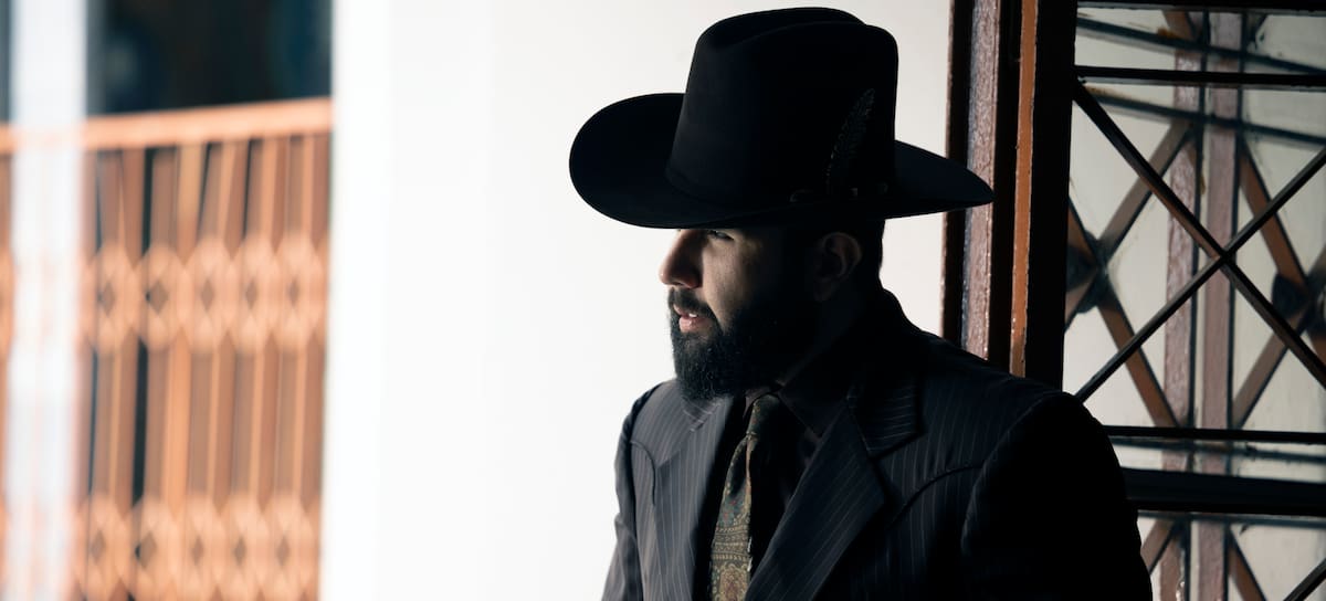 Carín León presenta su nuevo álbum MUDA / Artist Publicist