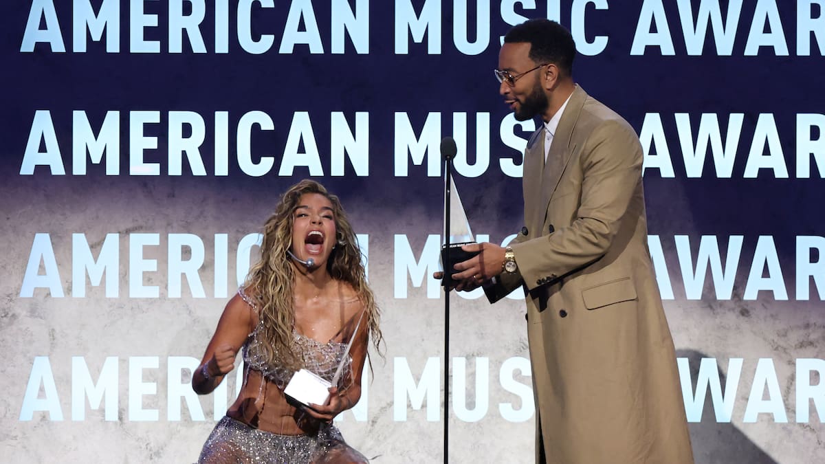 De Karol G a Bad Bunny: Los ganadores latinos de los American Music Awards 2026