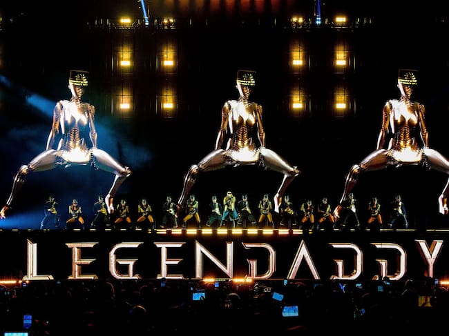 Daddy Yankee performs during his La Última Vuelta World tour at Amway Center. Gerardo Mora / Getty Images