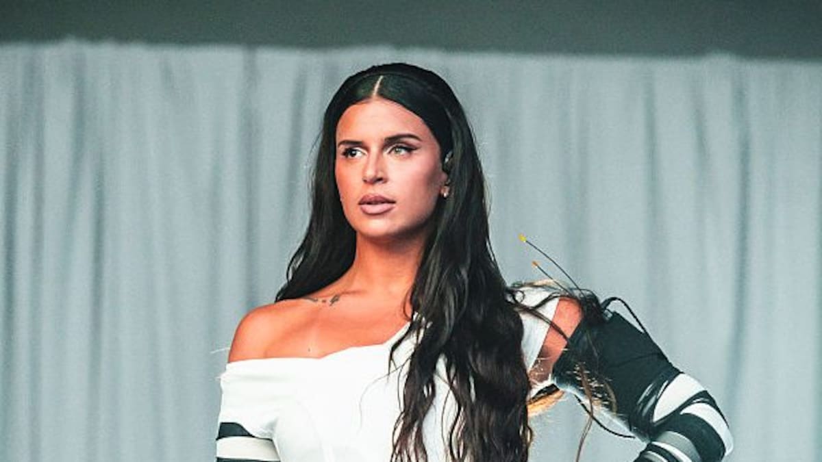 Nathy Peluso Hits Us with Pure Salsa Energy in ‘Malportada’ (English Lyrics)