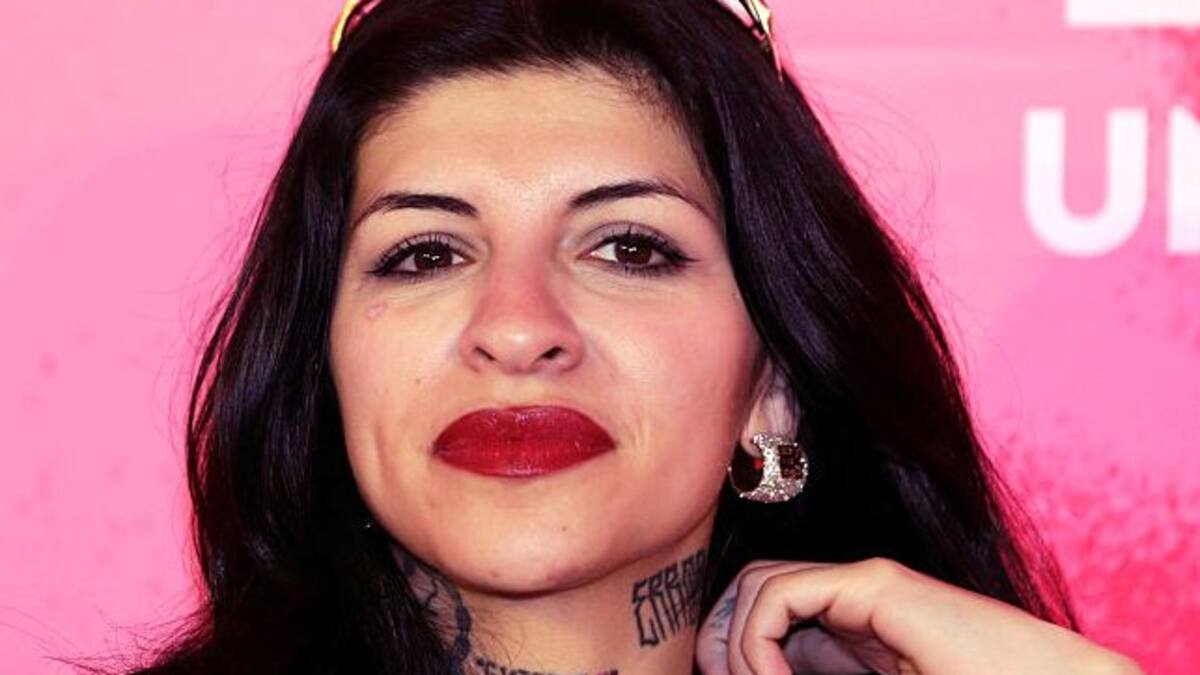 Cazzu explora la repetición emocional en su canción ‘Otro Como Tú’