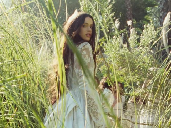 Rosalía en el videoclip de Focu' Ranni / YouTube