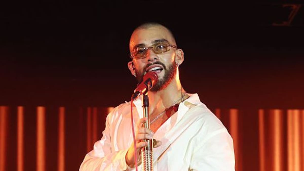 ‘Mírame Ahora (Salud Mi Reina)’ by Manuel Turizo: Meaning and Lyrics in English