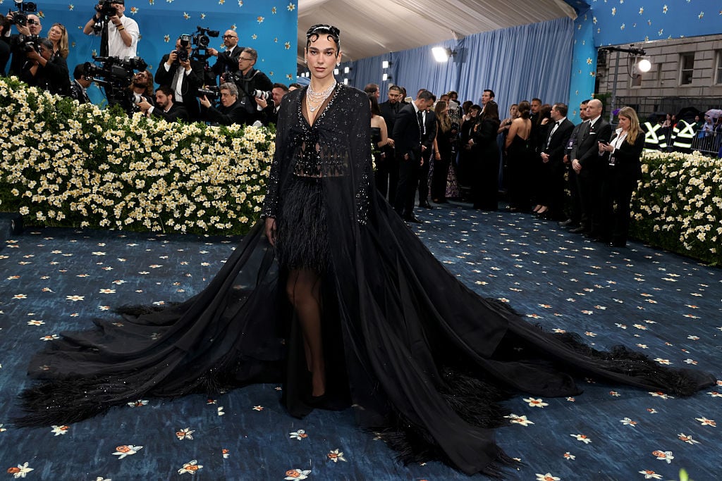 NEW YORK, NEW YORK – MAY 05: Dua Lipa attends the 2025 Met Gala Celebrating «Superfine: Tailoring Black Style» at Metropolitan Museum of Art on May 05, 2025 in New York City. (Photo by John Shearer/WireImage)