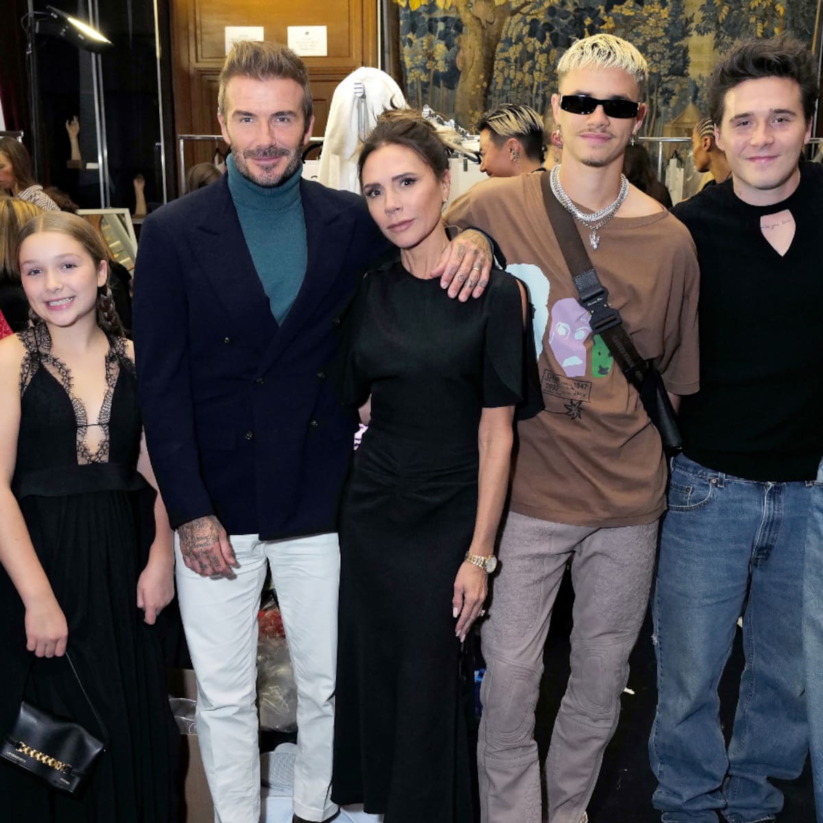 Victoria y David Beckham siguen buscando acercarse a su hijo Brooklyn: hubo un nuevo acercamiento
