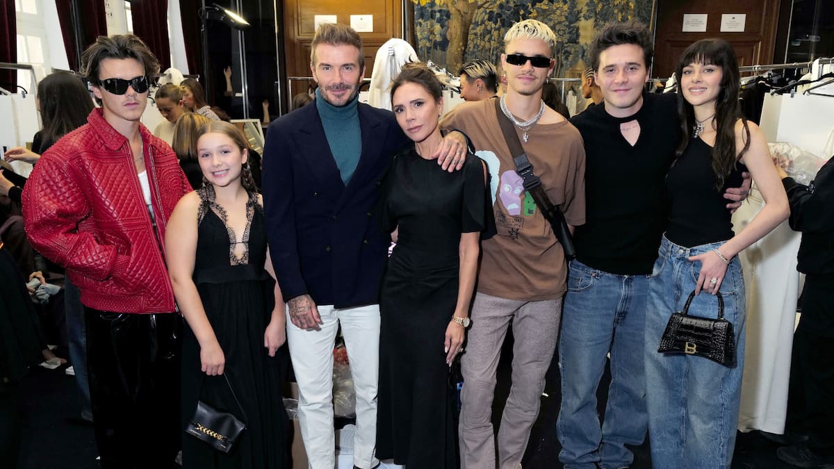 Victoria y David Beckham siguen buscando acercarse a su hijo Brooklyn: hubo un nuevo acercamiento