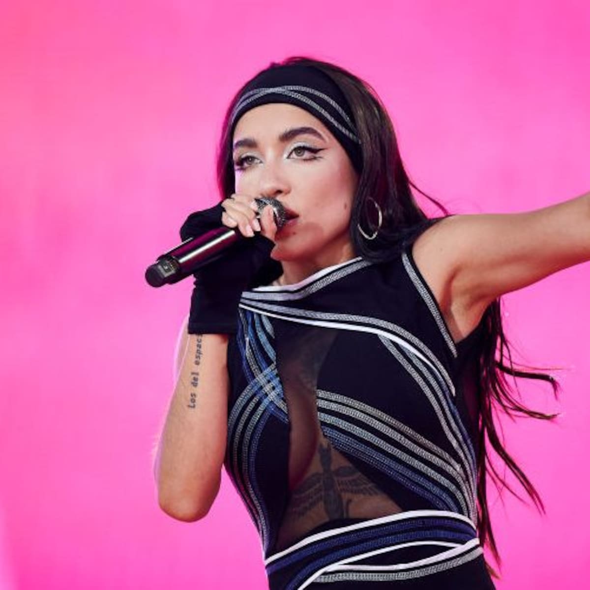 María Becerra’s ‘Primer Aviso’ Ignites Beef in Response to Artist Sabotage Attempt: English Lyrics