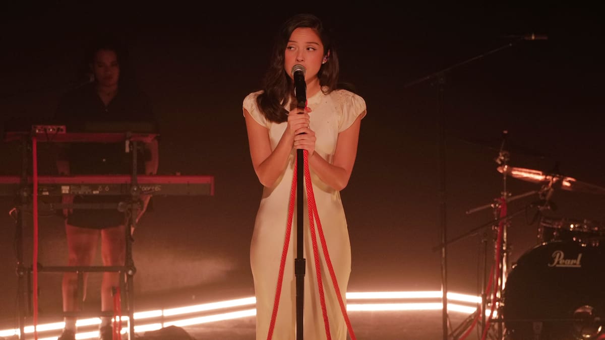 'honeybee' de Olivia Rodrigo: letra completa y significado de su canción más triste
