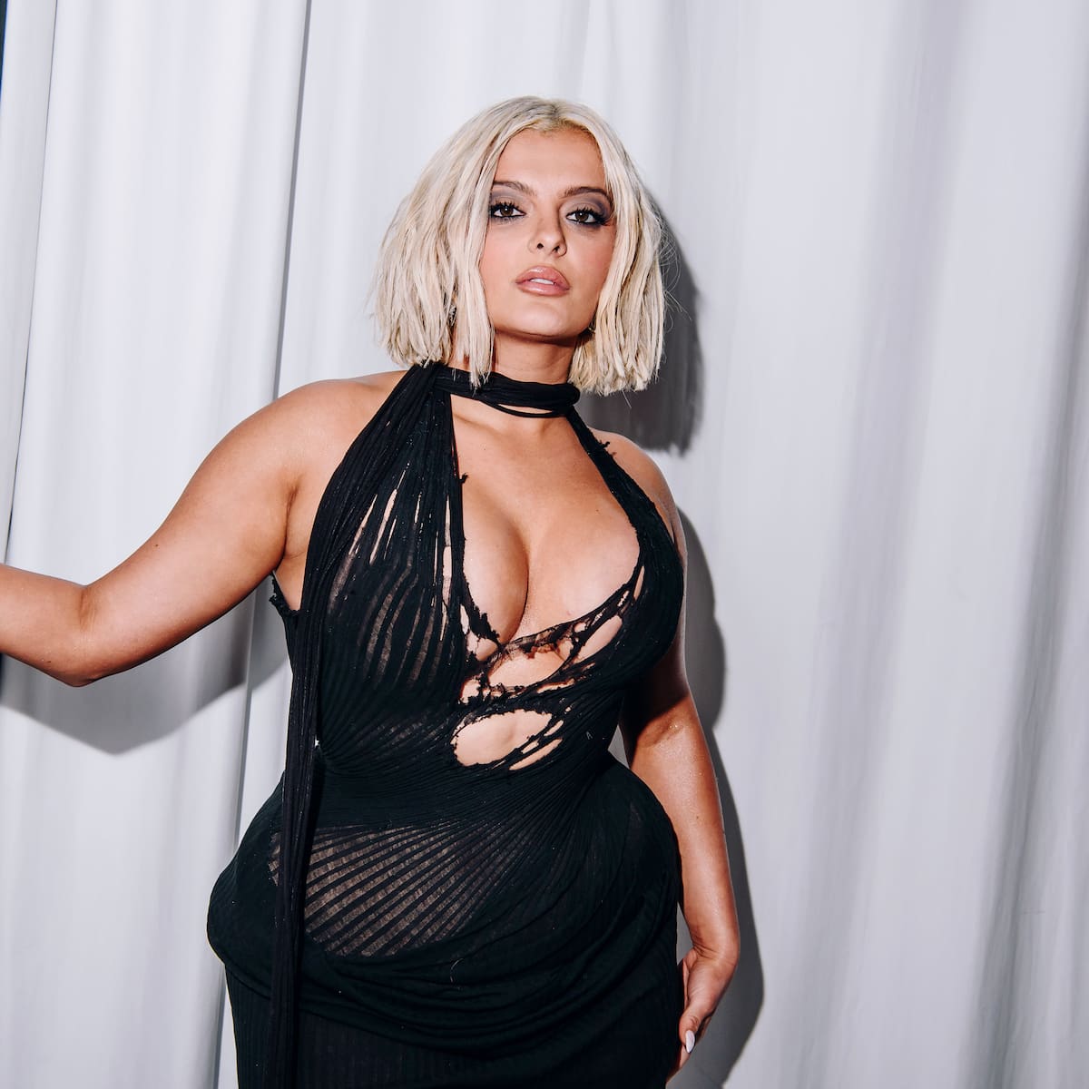 Letra y significado de New Religion de Bebe Rexha: el hit que podría sacarla del Khia Asylum