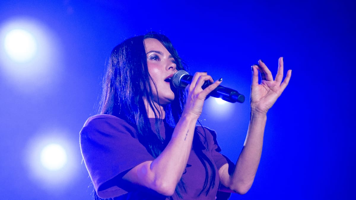 Letra completa en español y significado de DREAM OUT LOUD de INNA