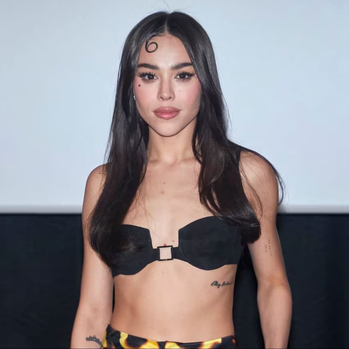 Danna Shares Her Love Story with a Woman In ‘PLATONIK’: «I Kept It to Myself»