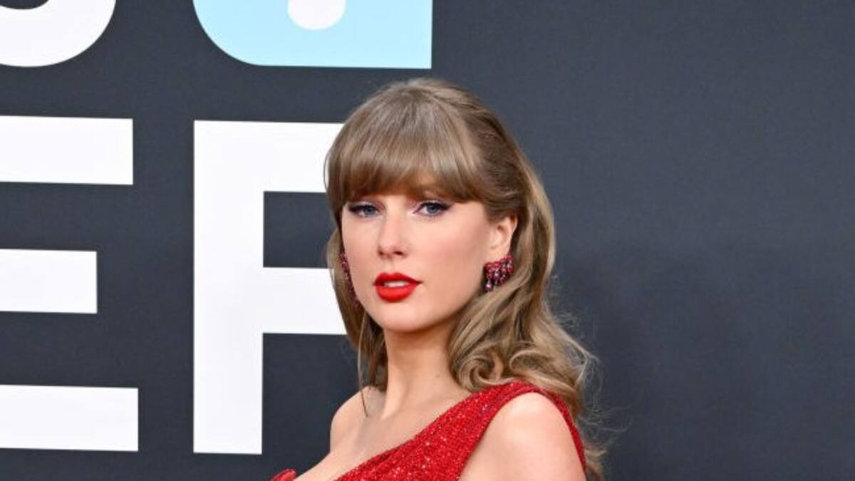 Decoding the Meaning Behind Taylor Swift’s ‘The Life of a Showgirl’